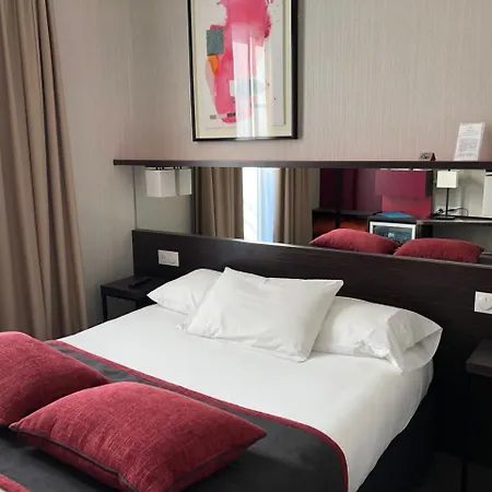 ホテル オテル チャリング クロス パリ