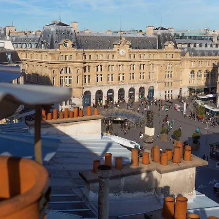 オテル チャリング クロス 3*