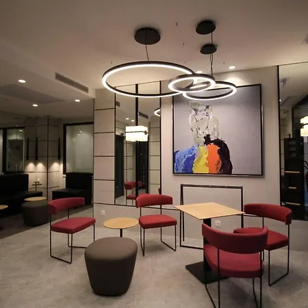 Ξενοδοχείο Charing Cross 3*