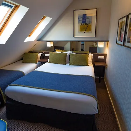 Charing Cross 3*