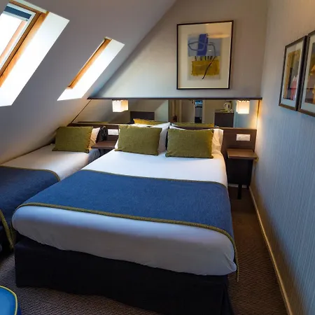 Charing Cross 3*