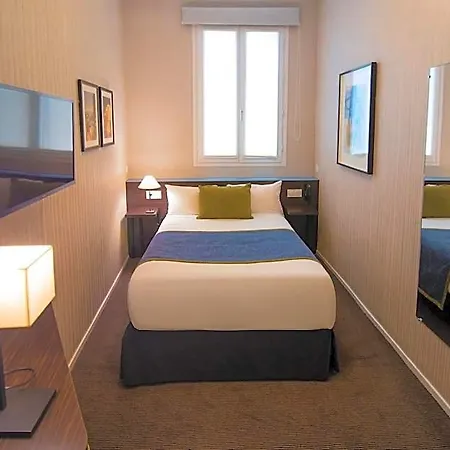 Hotel Charing Cross 3*