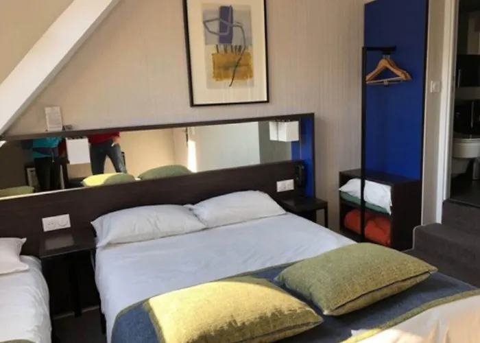 Charing Cross 3*