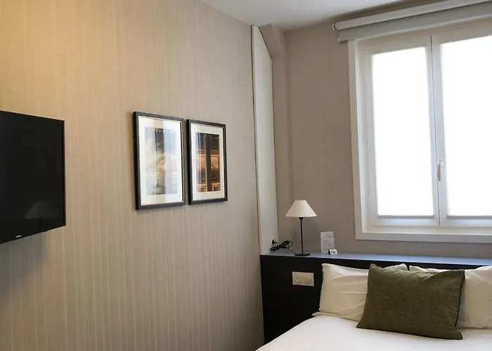 Charing Cross Отель Париж