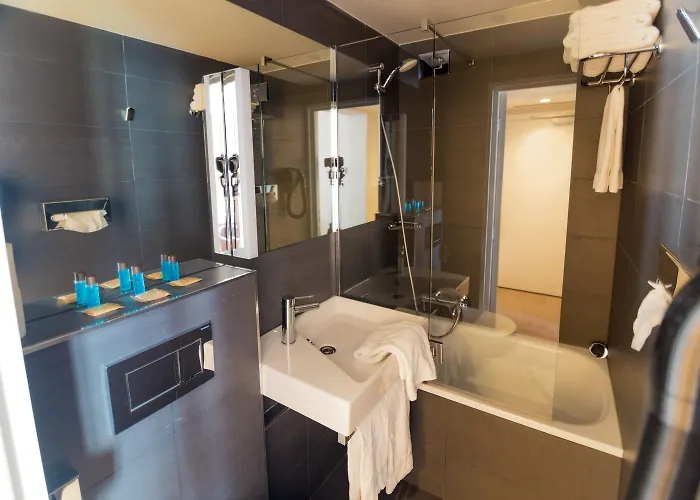 Charing Cross Отель 3*